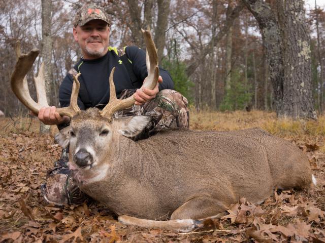 160+Class+Whitetail+Deer ... Whitetail Deer Hunting Outfitters, Deer Hunting Guides, Whitetail Deer
