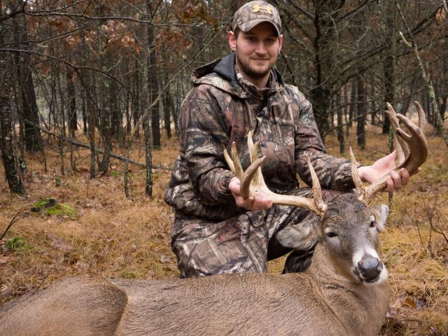 160+Class+Whitetail+Deer ... Whitetail Deer Hunting Outfitters, Deer Hunting Guides, Whitetail Deer