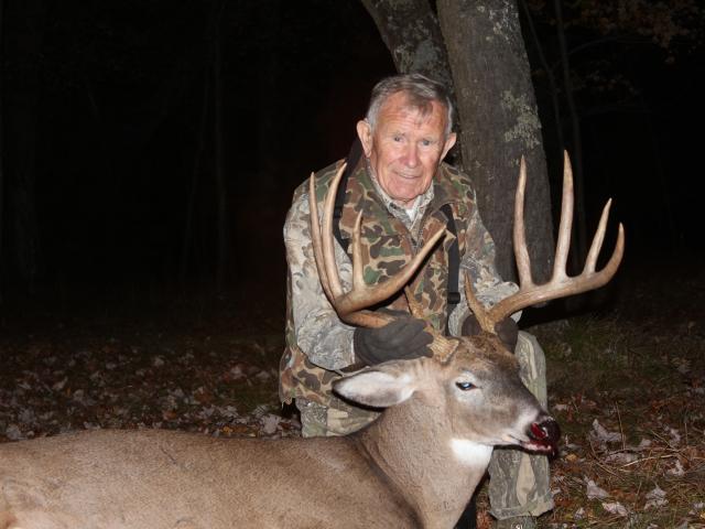 160+Class+Whitetail+Deer ... Whitetail Deer Hunting Outfitters, Deer Hunting Guides, Whitetail Deer